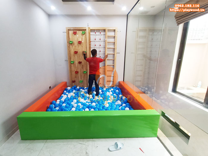 Sản xuất lắp đặt bộ vách leo núi kèm bể bóng cho khách hàng tại Dương Nội- Hà Nội