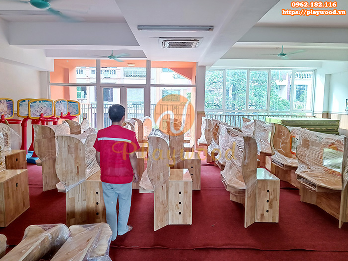 Cung cấp bàn ghế, tủ kệ, đồ chơi cho trường mầm non tại Thanh Xuân Bắc, Hà Nội